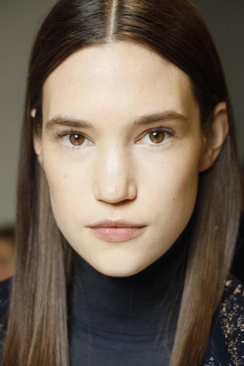 Цвет волос коричневый. Коричневый цвет волос: какие оттенки самые модные?