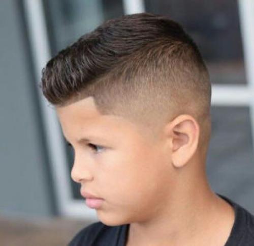 Как подстричь мальчика машинкой с переходом. Стрижки для мальчиков: выбор, виды, самостоятельное создание