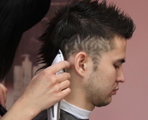 Рисунок звезда на голове. Прически с рисунками для мальчиков и парней