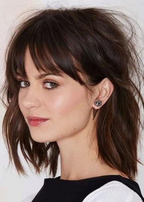 Неформальные стрижки на средние волосы. Стильные прически 09