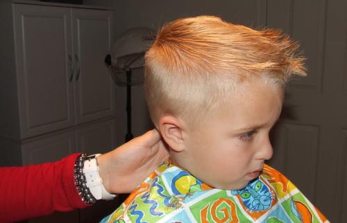 КАК подстричь ребенка Детские модные стрижки.. 25 модных стрижек для мальчика, которые в тренде в 2020-2021 году 11