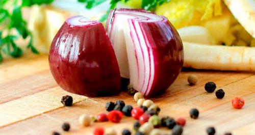 Лук для волос: как правильно натирать и использовать для роста и силы 01 Лук для волос: как правильно натирать и использовать для роста и силы 01