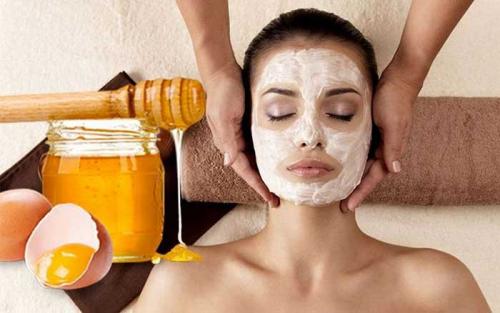 Можно ли добавить другие ингредиенты в маску из меда и яйца. Рецепты домашних масок на основе меда и яйца
