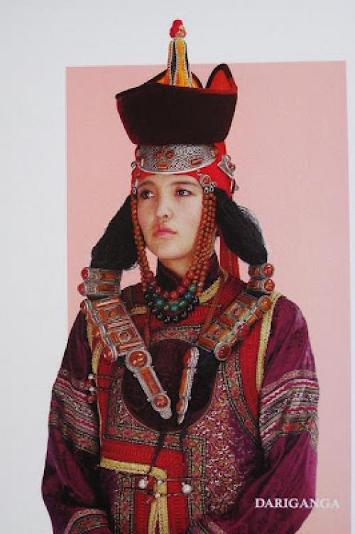 20 самых странных причесок в мире. Самые ужасные прически звезд: кто хуже? 30 20 самых странных причесок в мире. Самые ужасные прически звезд: кто хуже? 30