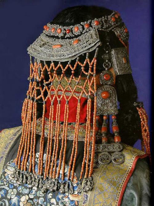 20 самых странных причесок в мире. Самые ужасные прически звезд: кто хуже? 29 20 самых странных причесок в мире. Самые ужасные прически звезд: кто хуже? 29