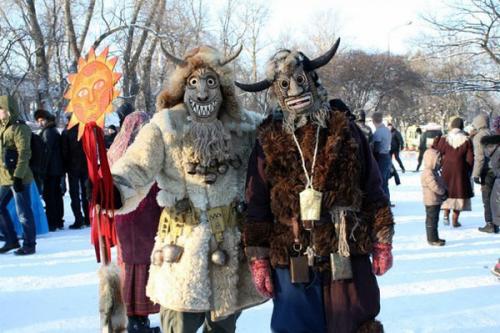 Кто создавал маски из лука: история и современность 06