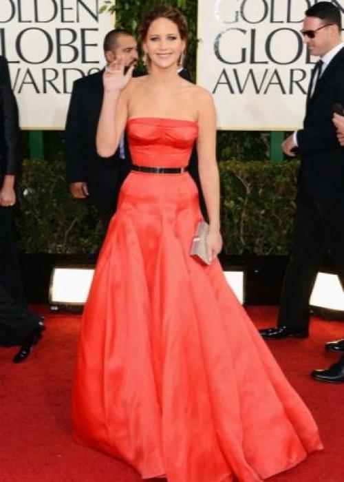 Укладка волос средней длины своими руками. Быстрые и красивые пучки 37