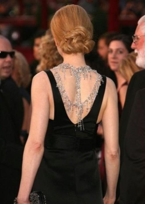 Укладка волос средней длины своими руками. Быстрые и красивые пучки 32