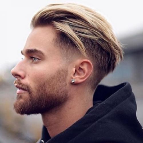 Укладка волос средней длины своими руками. Быстрые и красивые пучки 07