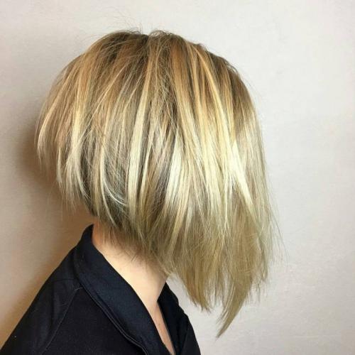 Короткие стрижки для тонких волос для женщин з.  Окрашивание, которое сделает моложе