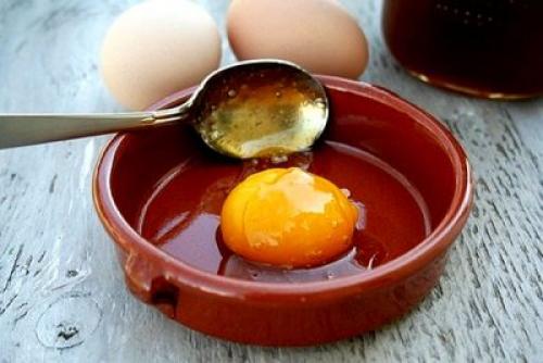 Какие преимущества использования маски для волос с яйцом и луком. Достоинства и недостатки