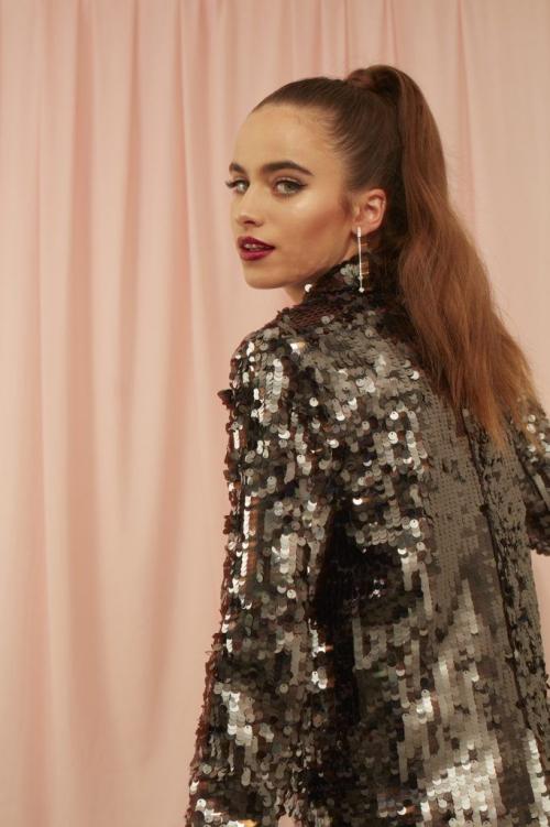 Объемная прическа на тонкие волосы. В поисках объема! Прически для тонких волос: 21 образ