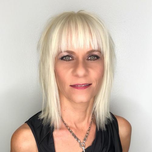 Стрижки для тонких и редких волос после 50 лет. Стрижки после 50 лет с челкой на тонкие волосы: 17 самых лучших идей