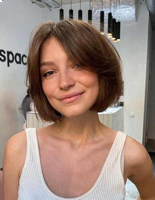 Стрижки на тонкие волосы 2023. Короткие стрижки с челкой для тонких волос