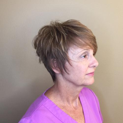 Стрижки для тонких и редких волос после 50 лет. Стрижки после 50 лет с челкой на тонкие волосы: 17 самых лучших идей