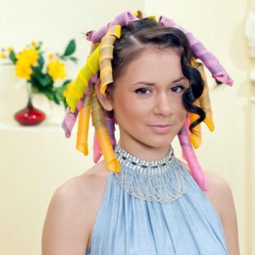 Как сделать модные локоны на средние волосы. Виды локонов с примерами на фото 27 Как сделать модные локоны на средние волосы. Виды локонов с примерами на фото 27