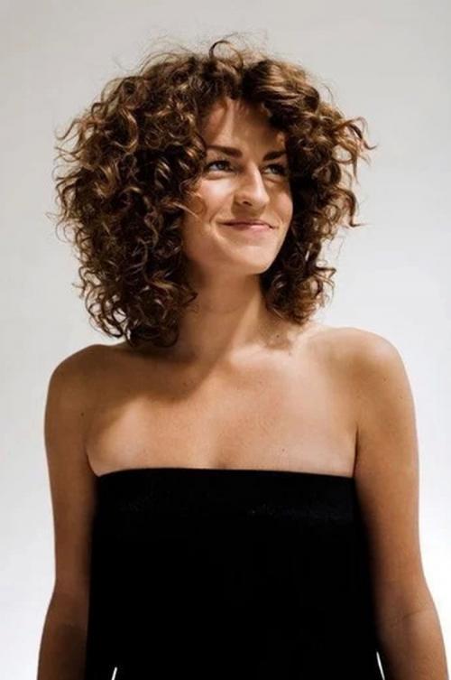 Вечерняя укладка на короткие волосы. Укладка вечерняя на короткие волосы