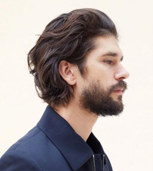 Длинные волосы без челки мужские. Классические варианты мужских стрижек на длинные волосы