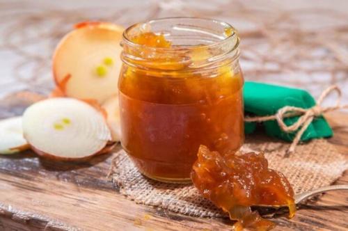 Как правильно приготовить смесь из мёда, лука и желтка для здоровья. Лучшие рецепты приготовления лекарств на основе меда и лука