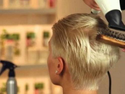 Прически на тонкие волосы средней длины. Какую выбрать стрижку по возрасту 32