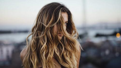 Как сделать легкие волны после мытья головы. Как сделать волны на волосах разной длины – лучшие идеи с фото