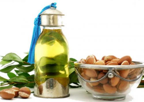 Масло от ломкости волос. ТОП-7 масел для сухих поврежденных волос