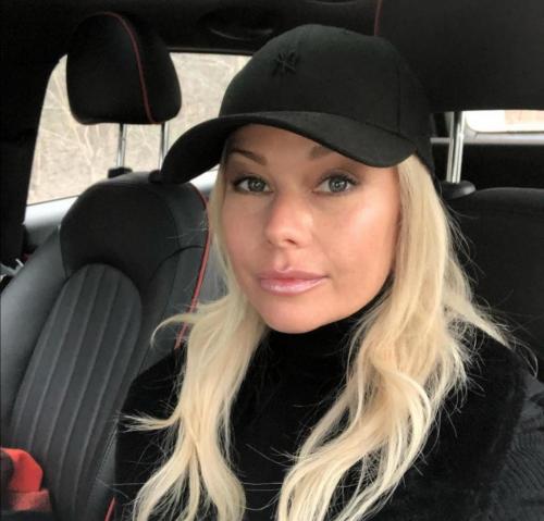 Елена Корикова зная о том. Не переживает, что перестала быть востребованной: как сейчас живет 49-летняя Елена Корикова 08 Елена Корикова зная о том. Не переживает, что перестала быть востребованной: как сейчас живет 49-летняя Елена Корикова 08