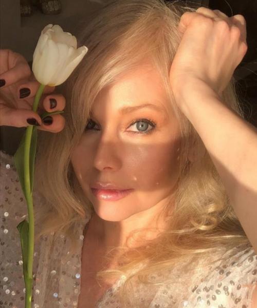 Елена Корикова зная о том. Не переживает, что перестала быть востребованной: как сейчас живет 49-летняя Елена Корикова 04 Елена Корикова зная о том. Не переживает, что перестала быть востребованной: как сейчас живет 49-летняя Елена Корикова 04