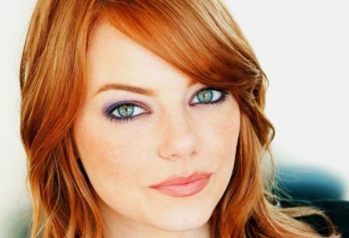 Можно ли сделать коньячный цвет волос в домашних условиях. Коньячный цвет волос. Фото для зеленых, карих, серых глаз с мелированием, на короткие, средние волосы