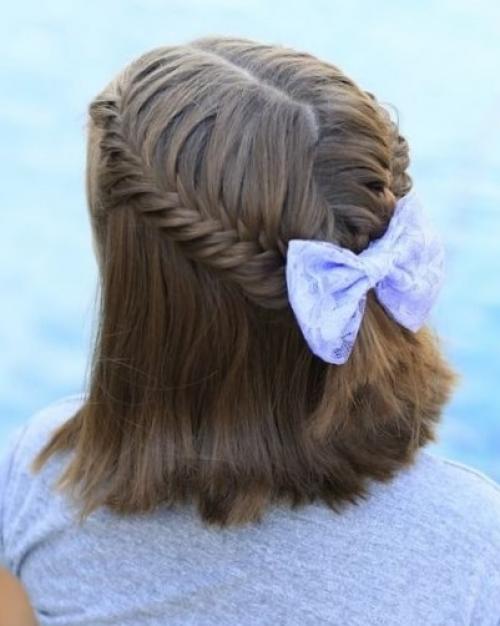 Прическа на девочку 2 года. Косичка-выручалочка