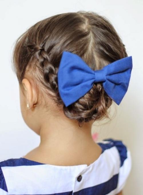 Прически для малышей 2 года на короткие волосы. Косичка-выручалочка