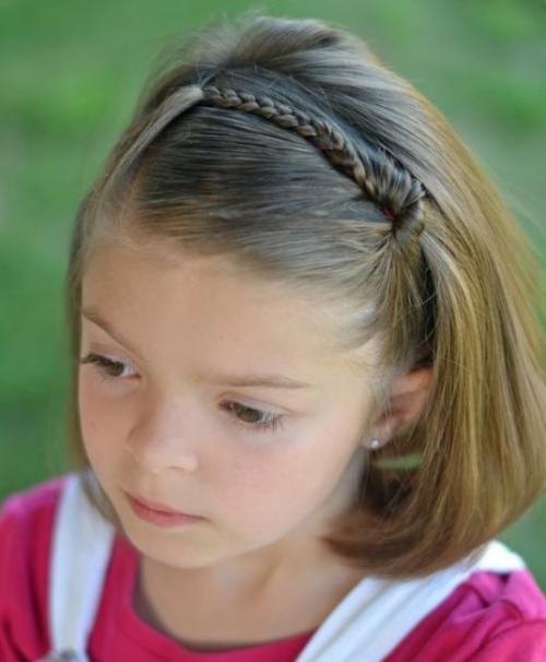Прически для малышей 2 года на короткие волосы. Косичка-выручалочка