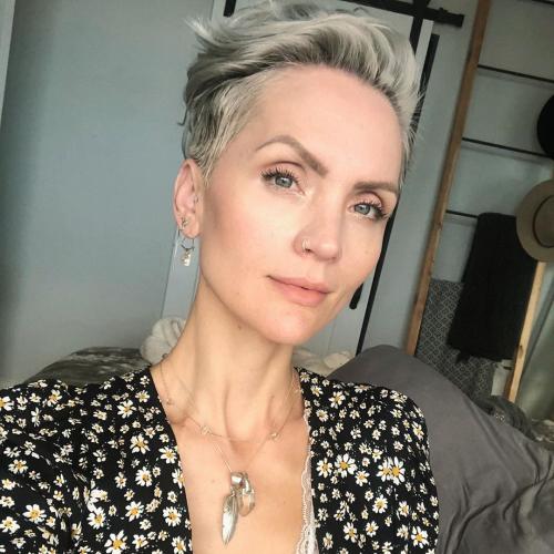 Короткая стрижка для женщин з. Модные тенденции для коротких стрижек 2022 года для женщин за 50 лет 34 Короткая стрижка для женщин з. Модные тенденции для коротких стрижек 2022 года для женщин за 50 лет 34