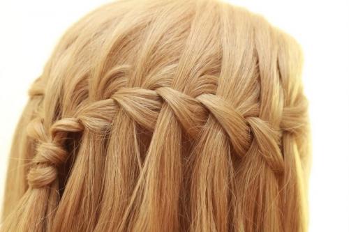 Простые прически на средние волосы