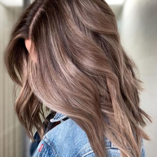 Сложное окрашивание на темные волосы. Модные техники окрашивания темных волос средней длины