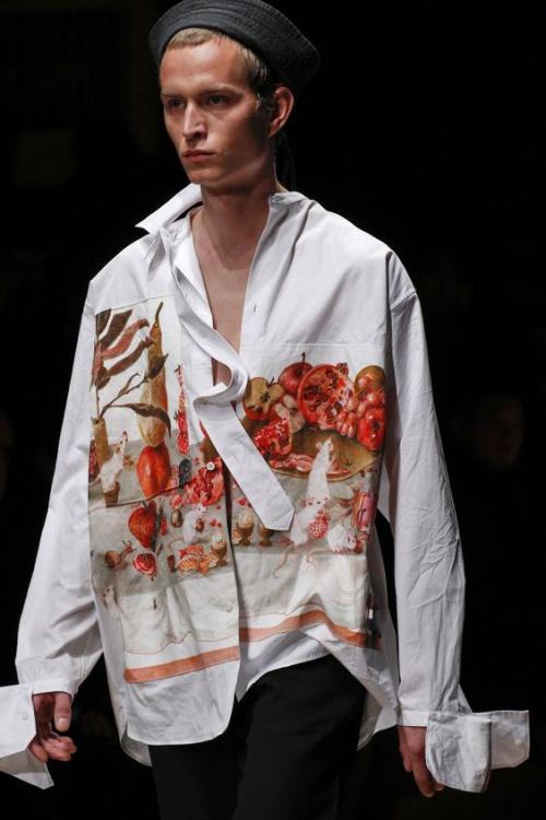 С чем носить пальто оверсайз мужчине. Особенности стиля оверсайз для мужчин