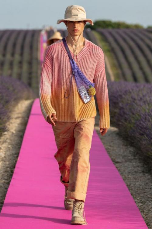 С чем носить пальто оверсайз мужчине. Особенности стиля оверсайз для мужчин