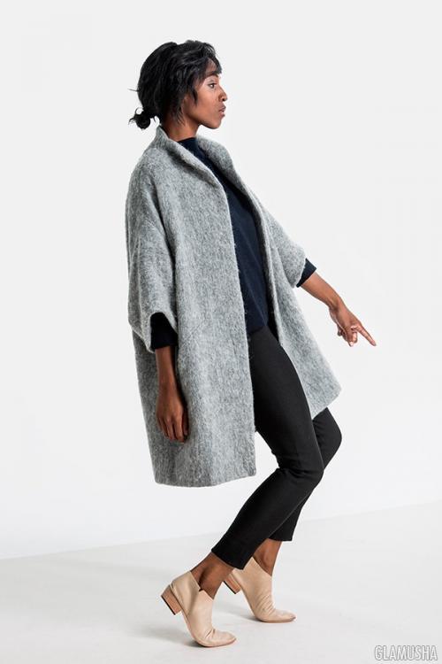 Пальто-кокон. С чем носить и кому идет большое пальто-кокон