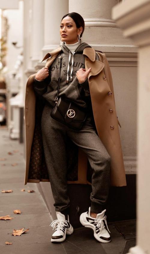 Широкое женское пальто 2023. Модное женское пальто 2023. Самые стильные варианты 01 Широкое женское пальто 2023. Модное женское пальто 2023. Самые стильные варианты 01