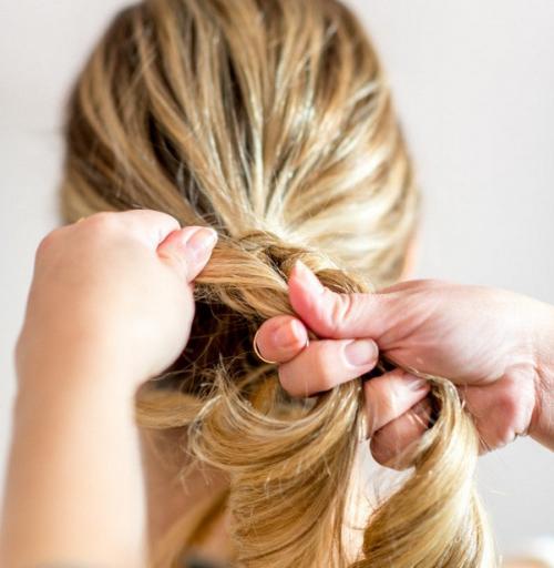 Прически с косами легкие. 1 Коса на каждый день в конском хвостике