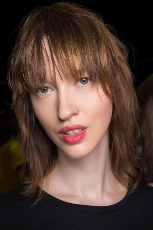 12 средних многослойных стрижек. Стрижки для волос средней длины 07 12 средних многослойных стрижек. Стрижки для волос средней длины 07