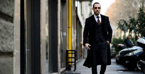 С чем носить длинное пальто мужчине. Особенности мужского пальто