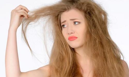 Как мыть голову реже и не пугать окружающих. Делаем сухой шампунь 01 Как мыть голову реже и не пугать окружающих. Делаем сухой шампунь 01