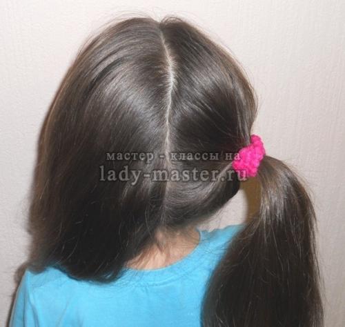 Простая прическа для девочки 2 года сердце из.. Прическа для девочки в форме сердца