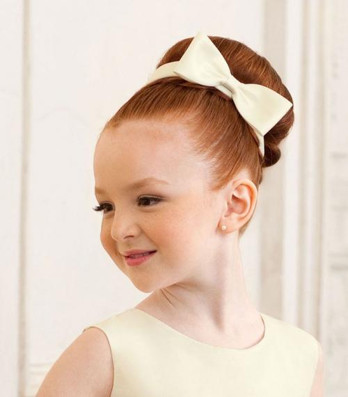 Красивые детские прически для девочек. Красивые прически для девочек на длинные волосы: красивые 13 повседневных школьных причёсок и праздничные варианты