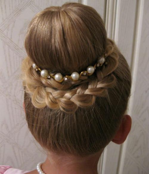 Красивые детские прически для девочек. Красивые прически для девочек на длинные волосы: красивые 13 повседневных школьных причёсок и праздничные варианты