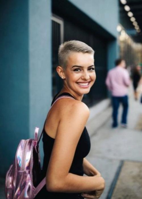 Стрижки на короткие волосы 2022 года. Женские короткие стрижки 2022: новинки и тренды 01 Стрижки на короткие волосы 2022 года. Женские короткие стрижки 2022: новинки и тренды 01