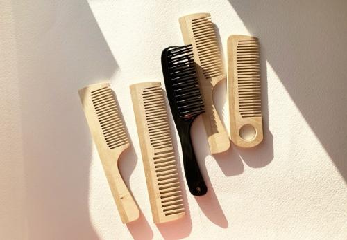 Расческа от пушистости. Расчески. Правильные расчески. Уход за волосами.