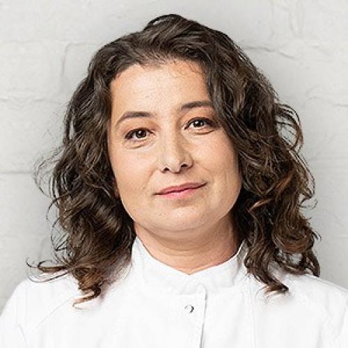 Какие витамины помогают улучшить структуру волос. 