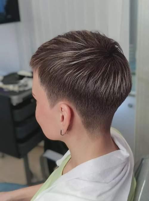 Молодежные женские стрижки 2022. Молодежные стрижки 2022 с челкой в зависимости от длины